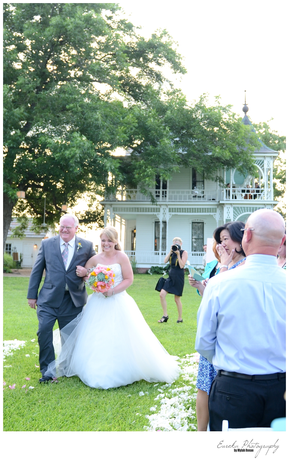 Austin Wedding Photographer for Barr Mansion Brides