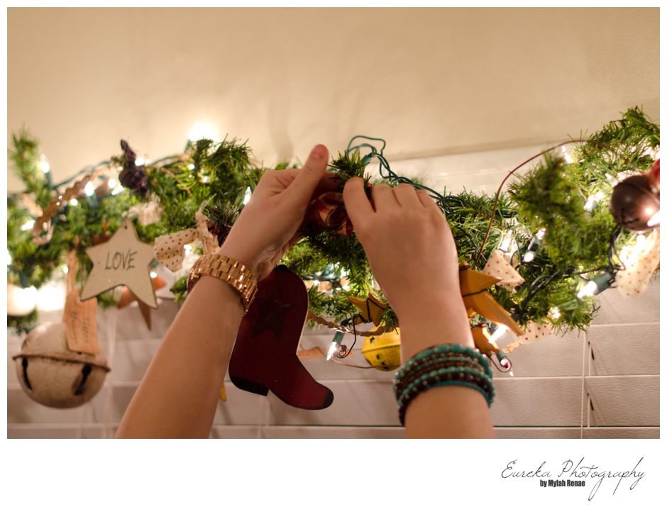 Austin Wedding Photographer decorates home for Christmas