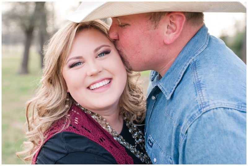 Thorndale Engagement Photos