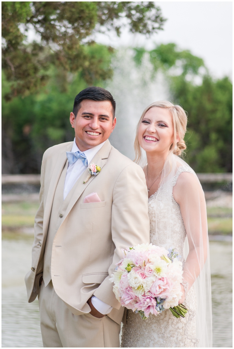 Blush wedding at twisted ranch in oatmeal