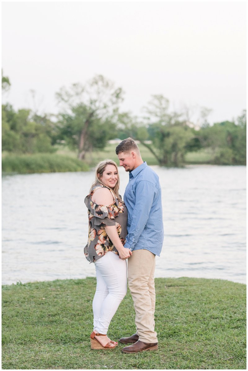 Round Rock engagement photos