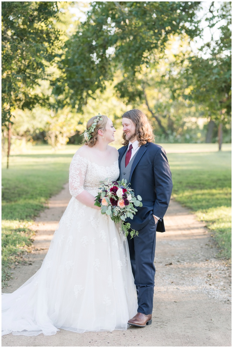 Austin Wedding Photographer at Pecan Springs Ranch 