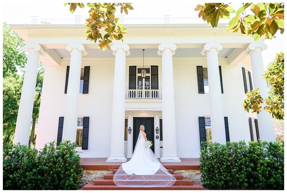Woodbine Mansion Historical Landmark wedding venue in Round Rock Texas