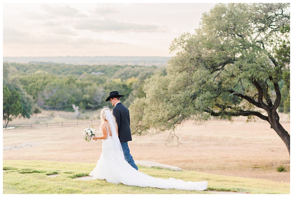 Sunset photos at Hidden River Ranch Wedding in Lampasas Texas