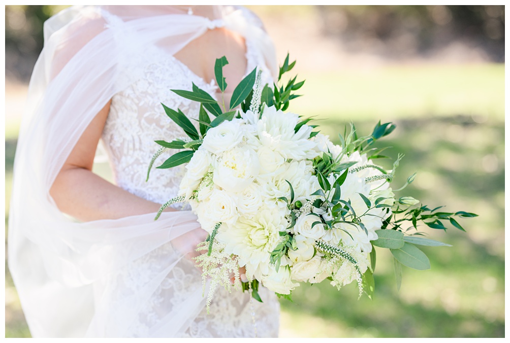 white & green bridal bouquet