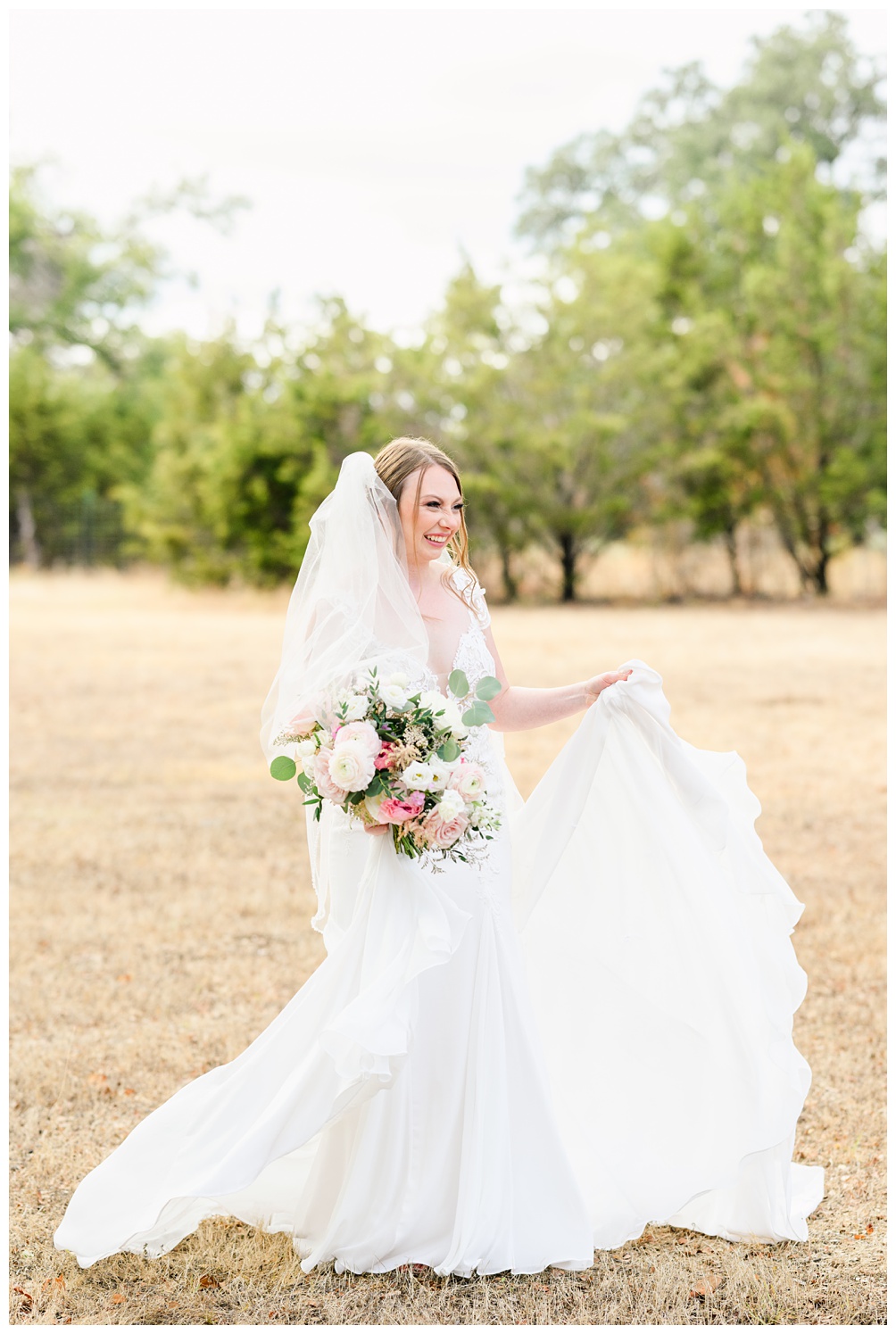 Bridal Portraits at Kindred Oaks in Georgetown Texas