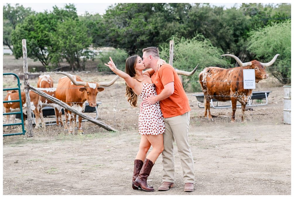 University of Texas engagement photos with Bevo at wedding venue just outside of Austin