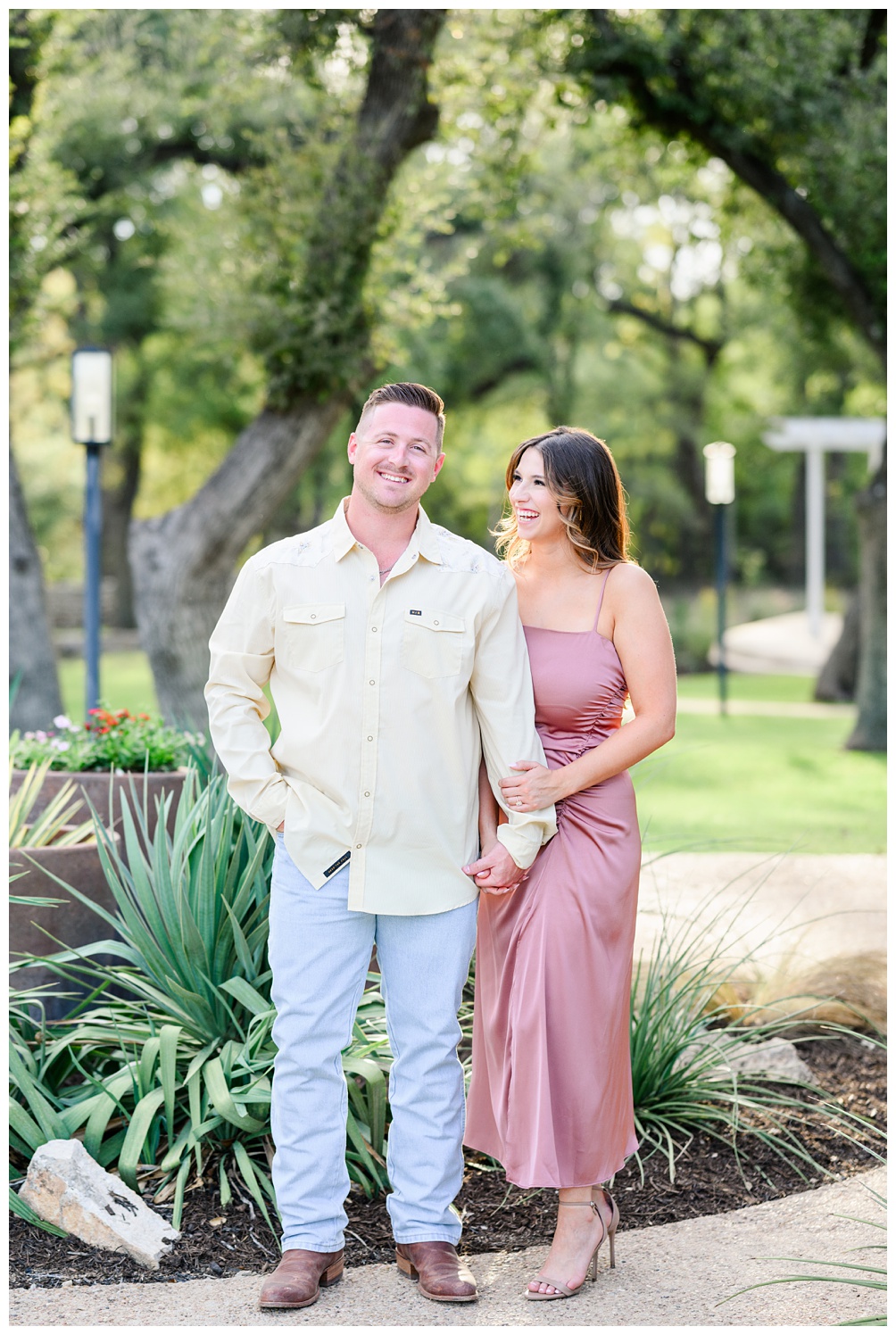 Best wedding engagement photographer in Dripping Springs