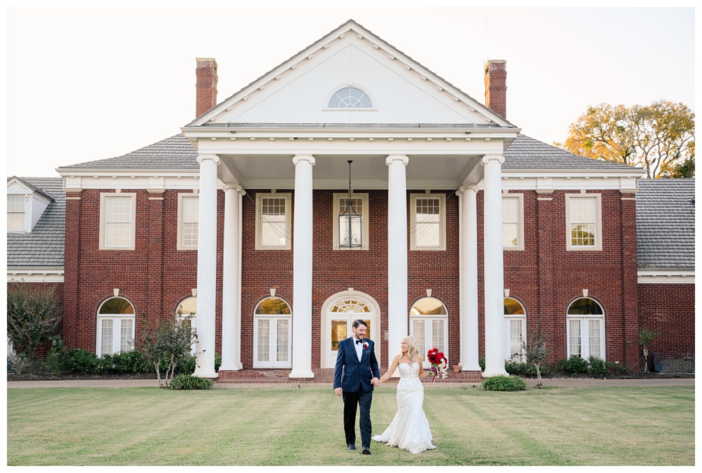 Red Brick mansion wedding venue in Austin with great views
